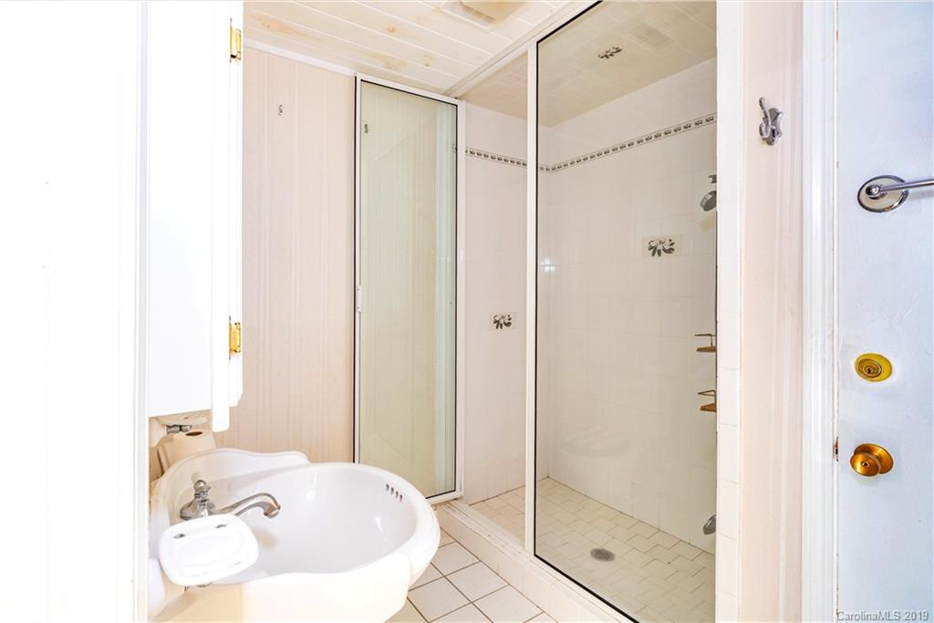 332 Purple Finch Road, Unit 7 Brevard, NC 28712 - Photo 21 of 30 Gallery Image 21