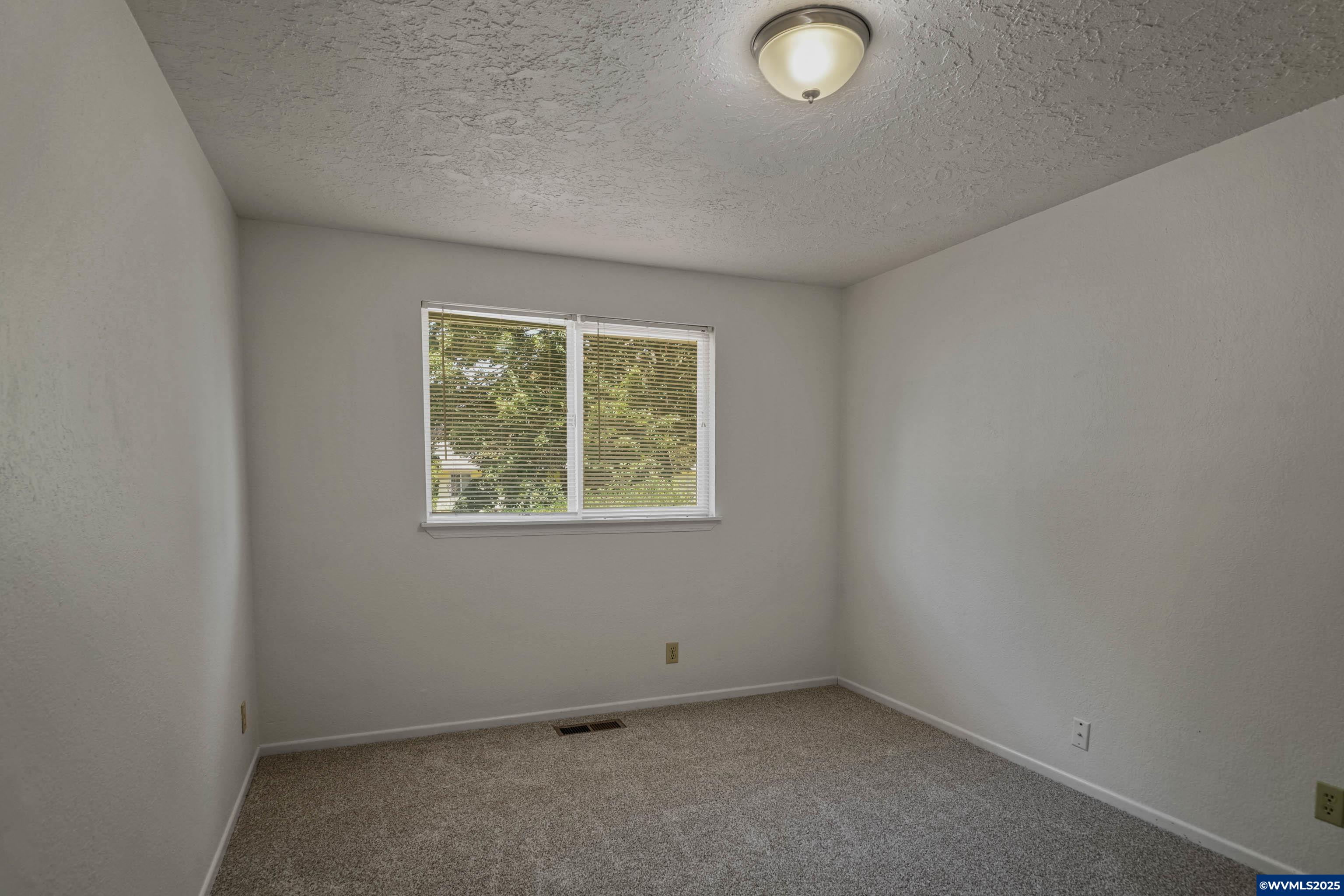 450 Flint Ridge Street Southeast Salem, OR 97306 - Photo 17 of 31 Gallery Image 17