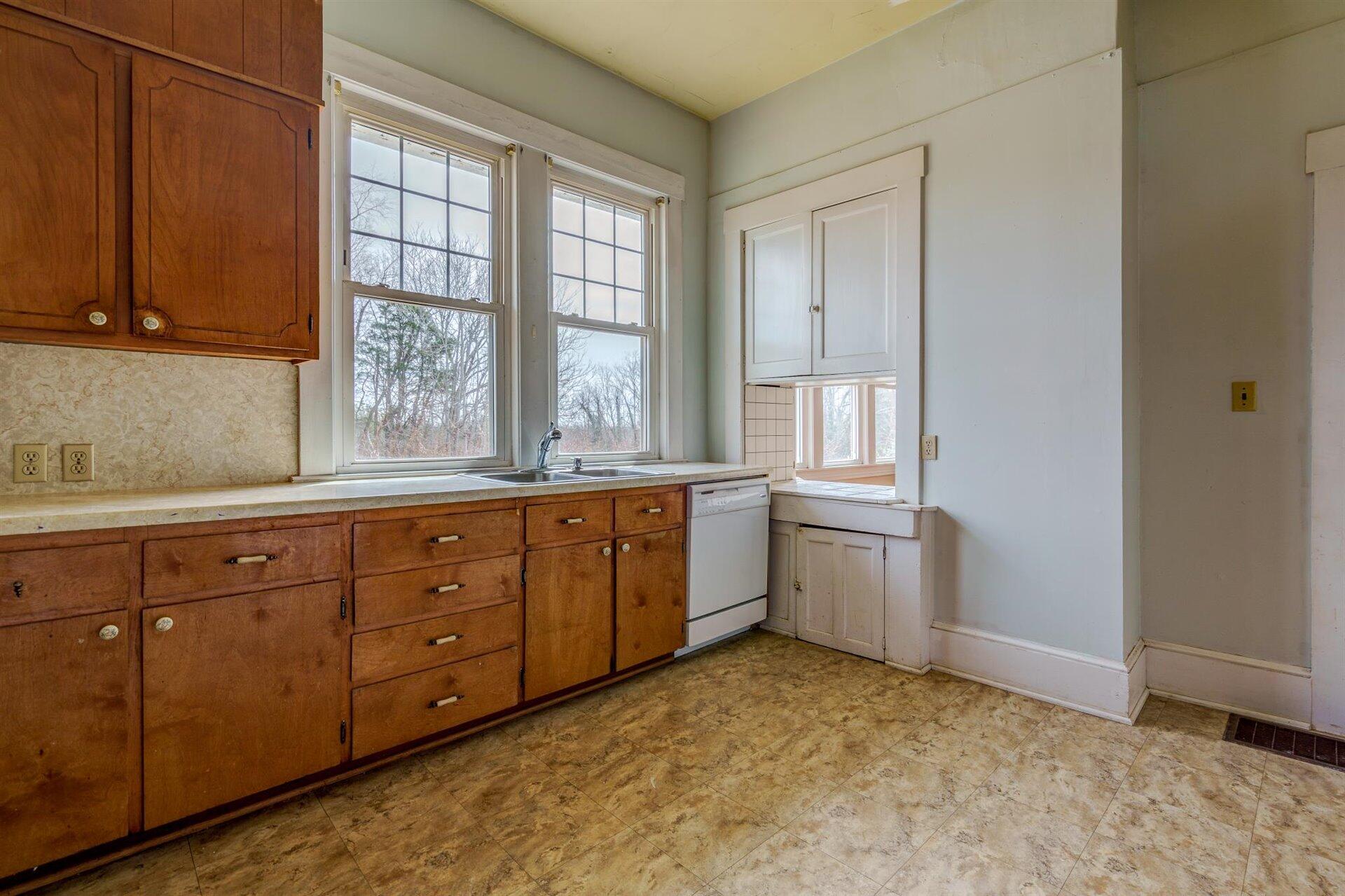185 Tabernacle Road Penhook, VA 24137 - Photo 13 of 37