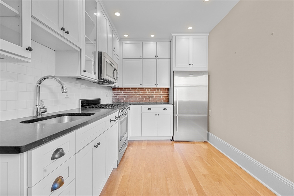 132 Myrtle Street, Unit 2 Boston, MA 02114 - Photo 8 of 15