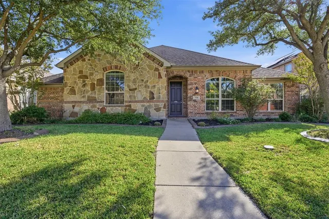 $419,900 | 7114 Waterbury Drive, Rowlett, TX 75089