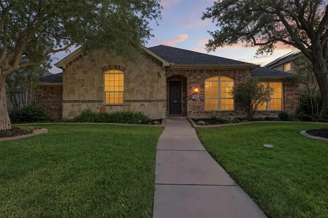 $419,900 | 7114 Waterbury Drive, Rowlett, TX 75089