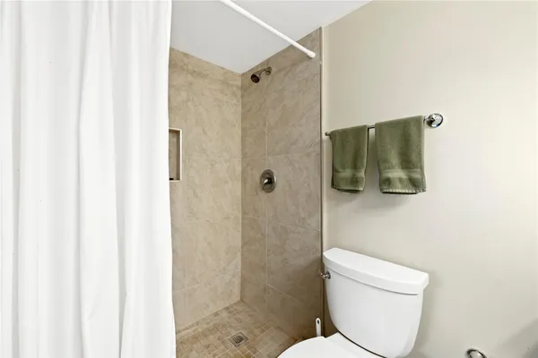 $95,000 | 2460 Southwest 22nd Avenue, Unit 810, Delray Beach, FL 33445