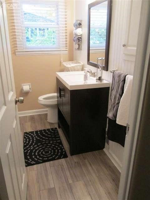 1004 Williams Street Fenton, MI 48430 - Photo 8 of 10 20423240-7.JPG