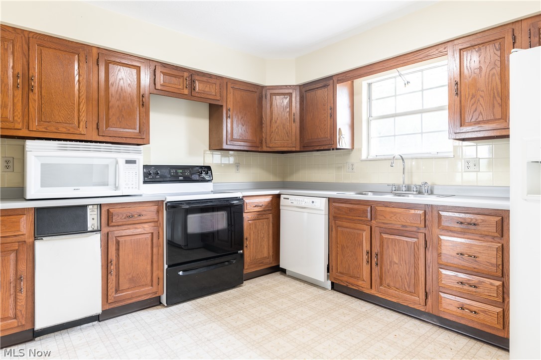 11817 Dupont Road Washington, WV 26181 - Photo 5 of 13
