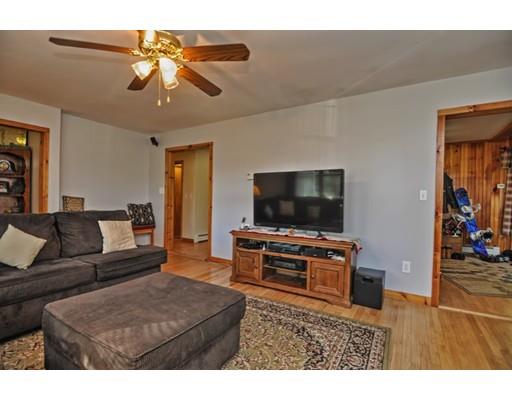 227 West River Road Uxbridge, MA 01569 - Photo 4 of 29 Gallery Image 4