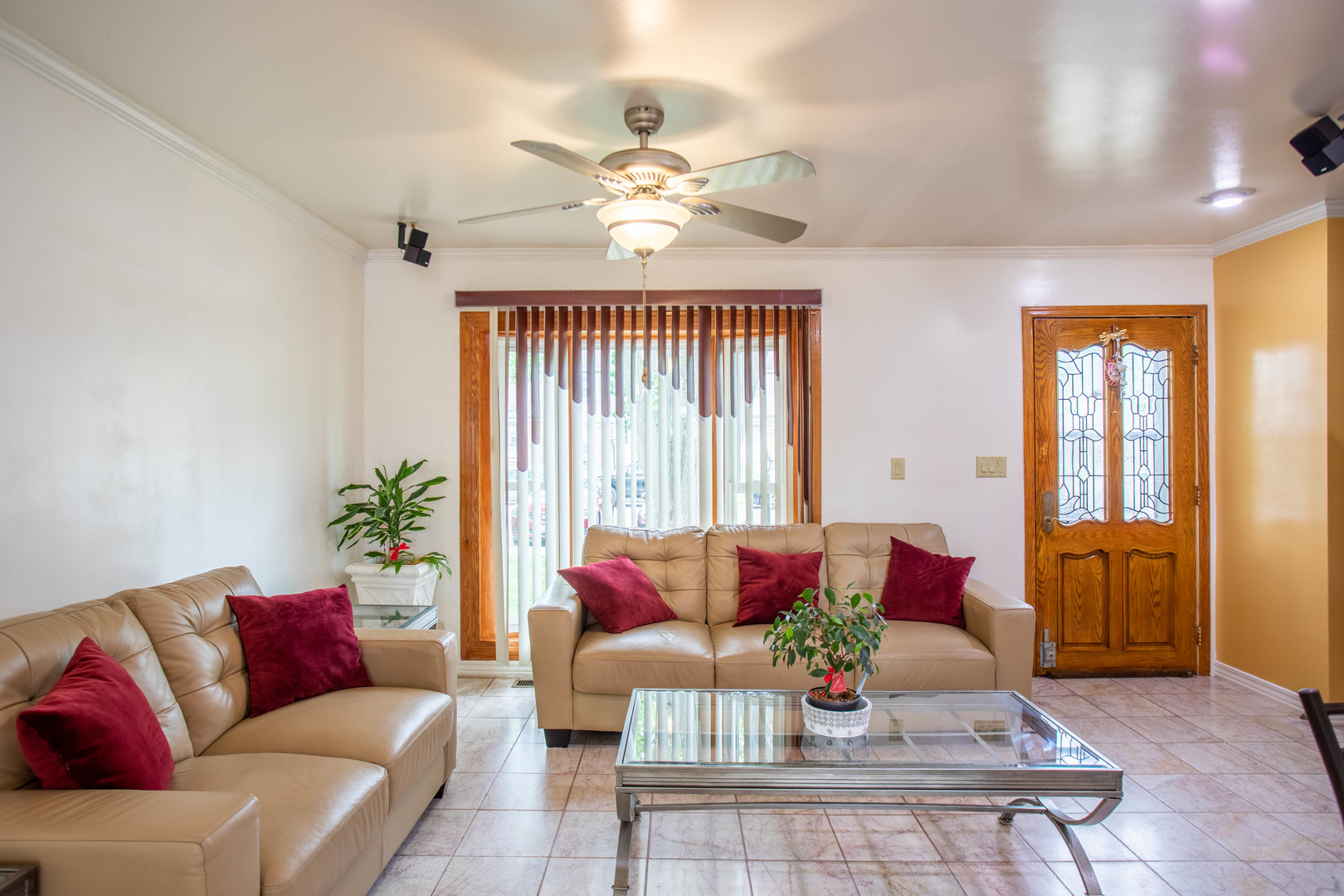 4057 Club Tree Drive Streamwood, IL 60107 - Photo 4 of 44