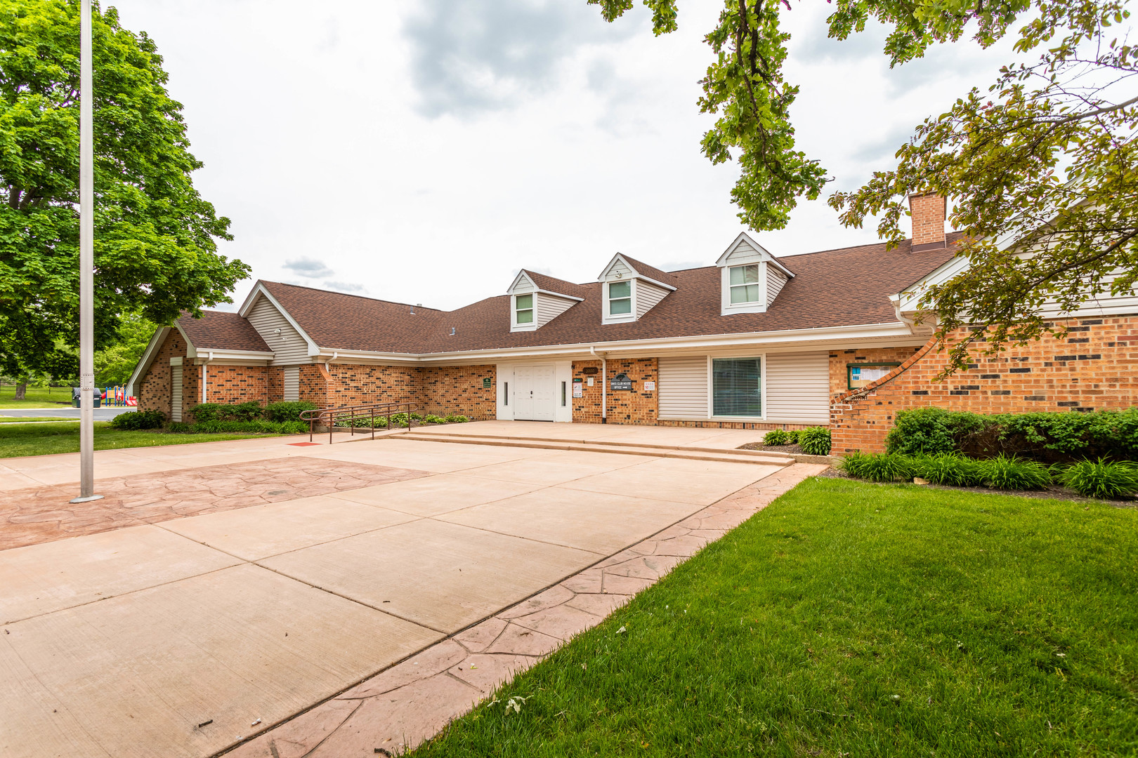 4057 Club Tree Drive Streamwood, IL 60107 - Photo 41 of 44
