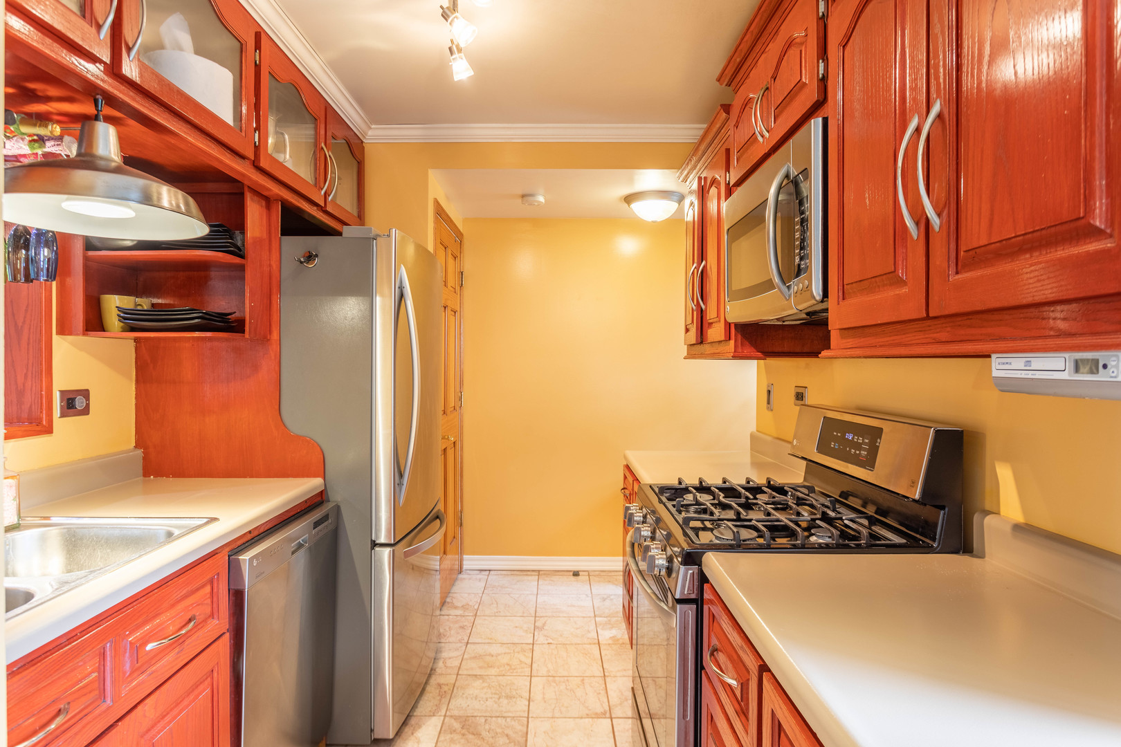 4057 Club Tree Drive Streamwood, IL 60107 - Photo 8 of 44