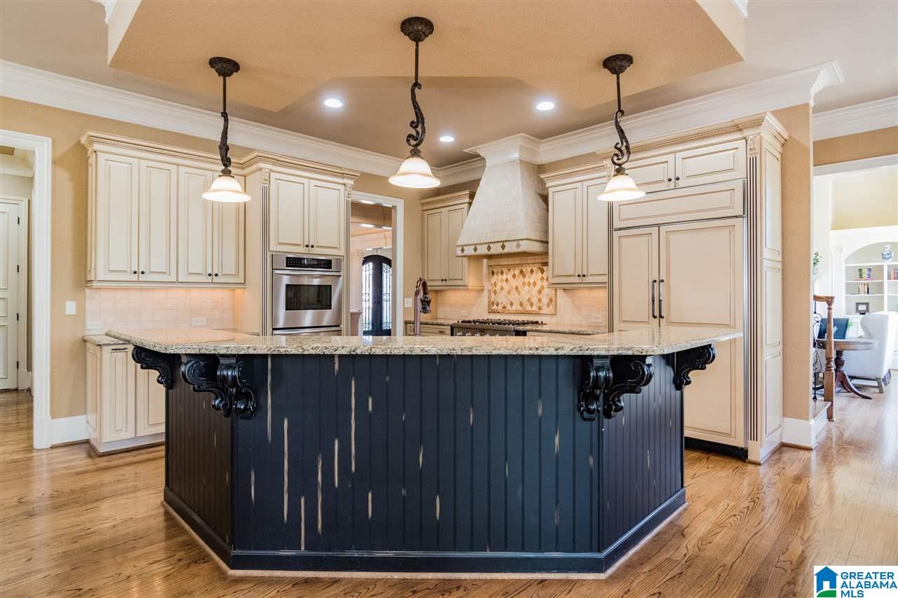 2464 Glasscott Point Birmingham, AL 35226 - Photo 5 of 50