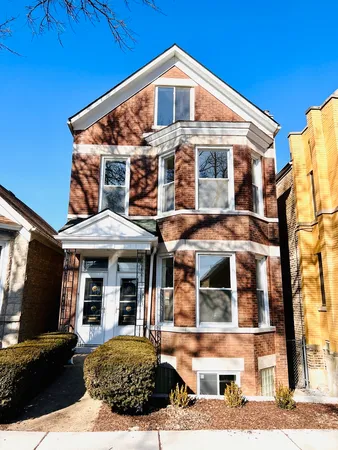 $1,300 | 1906 West 34th Place, Unit G, Chicago, IL 60608