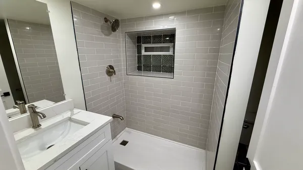 $1,300 | 1906 West 34th Place, Unit G, Chicago, IL 60608