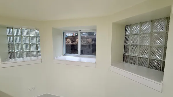 $1,300 | 1906 West 34th Place, Unit G, Chicago, IL 60608