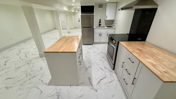 $1,300 | 1906 West 34th Place, Unit G, Chicago, IL 60608