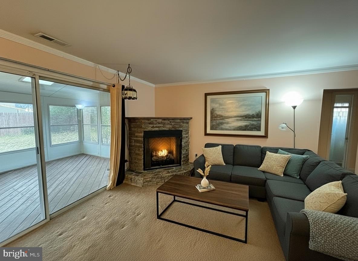 46 Hydrangea Road Levittown, PA 19056 - Photo 4 of 18