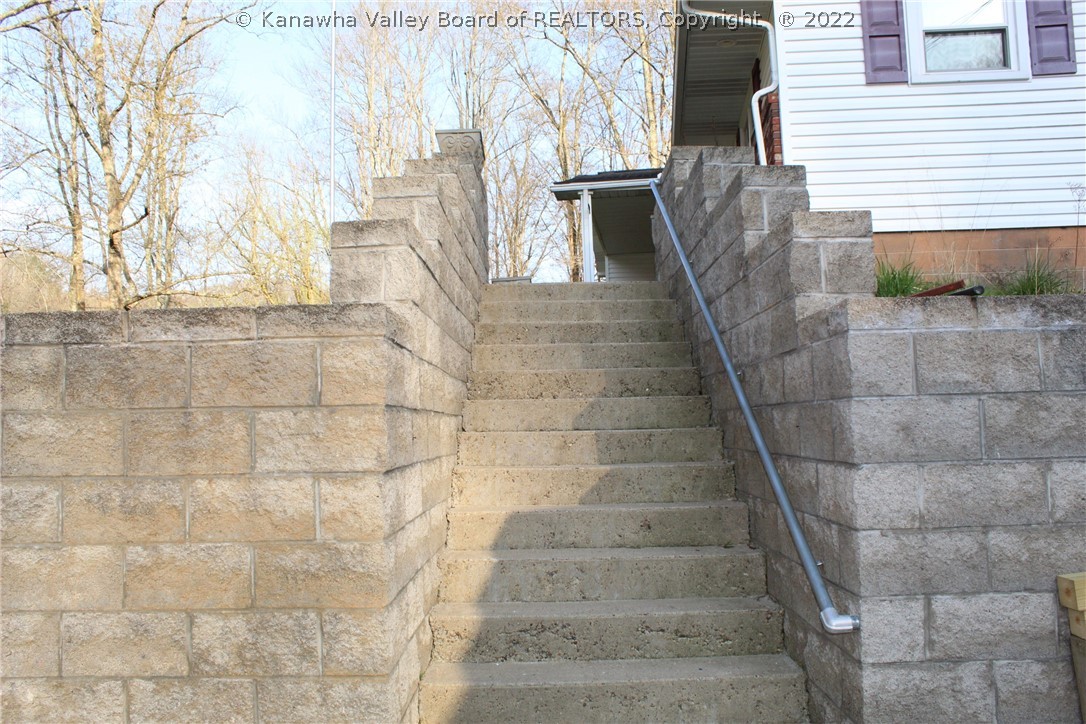 4579 Victoria Road Charleston, WV 25313 - Photo 6 of 23 Gallery Image 6