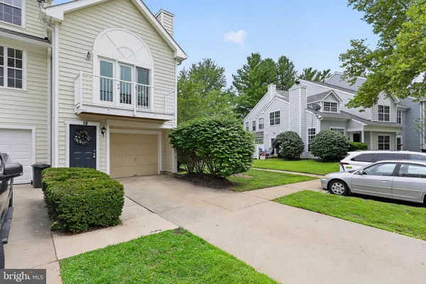 $369,000 | 19 Bronco Court, Germantown, MD 20874
