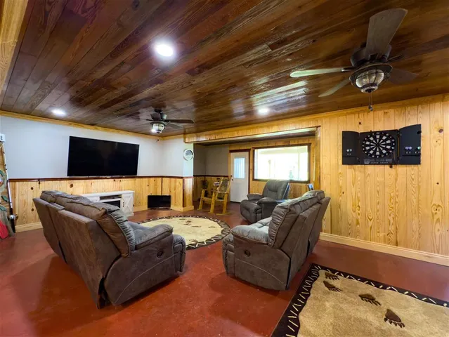 $825,000 | 80 Lafitte Square, Florien, LA 71429