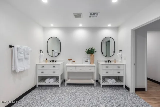 $2,195,000 | 3014 North 61st Place, Scottsdale, AZ 85018