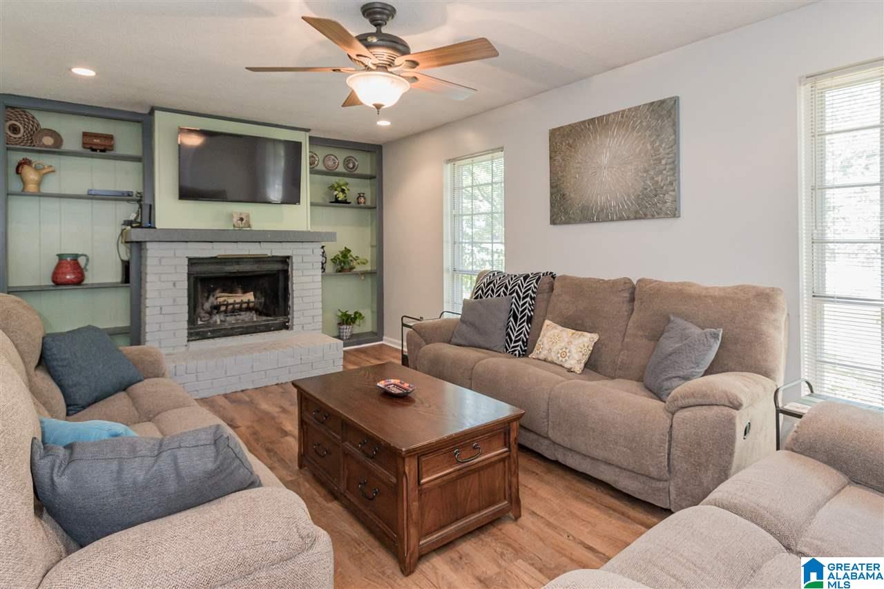 509 Canterbury Road Pelham, AL 35124 - Photo 7 of 37