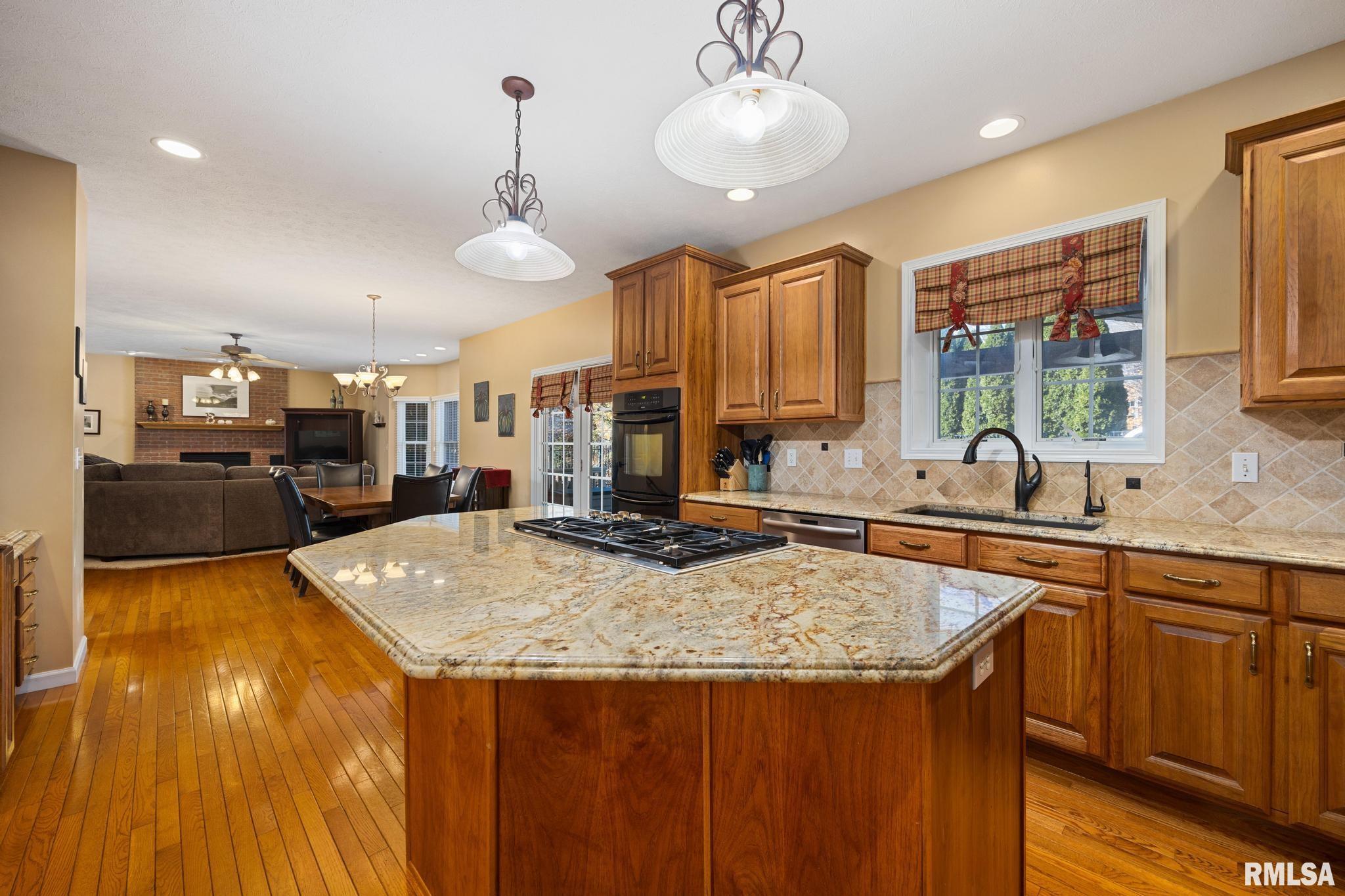 427 Westfield Court Dunlap, IL 61525 - Photo 11 of 66