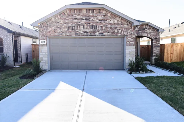 $1,650 | 16140 Sepia Manor Street, Conroe, TX 77302