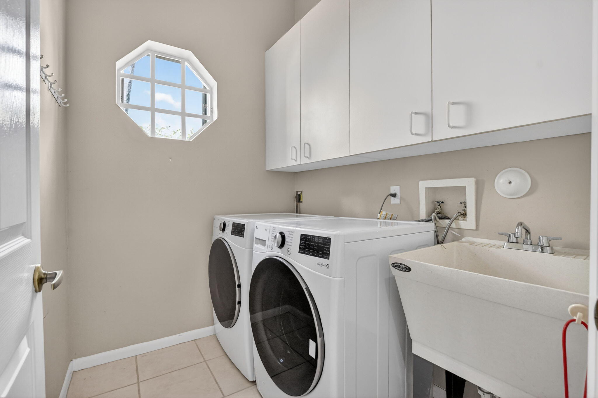 6306 Brava Way Boca Raton, FL 33433 - Photo 25 of 45 laundry