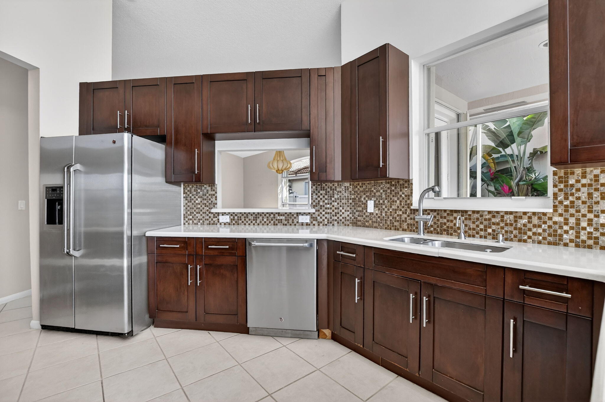 6306 Brava Way Boca Raton, FL 33433 - Photo 9 of 45 kitchen