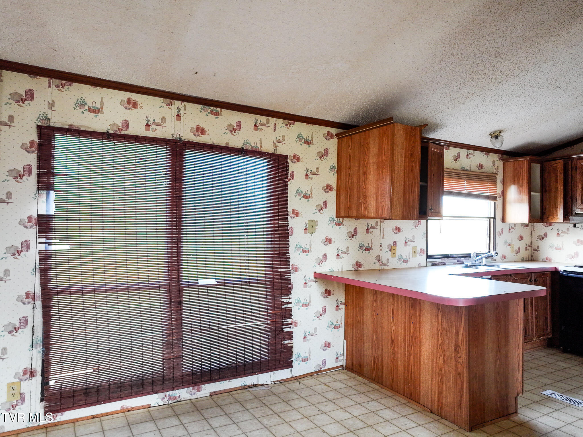 1806 Nolichuckey Road Greeneville, TN 37743 - Photo 29 of 49 DJI_20250214174001_0505_D