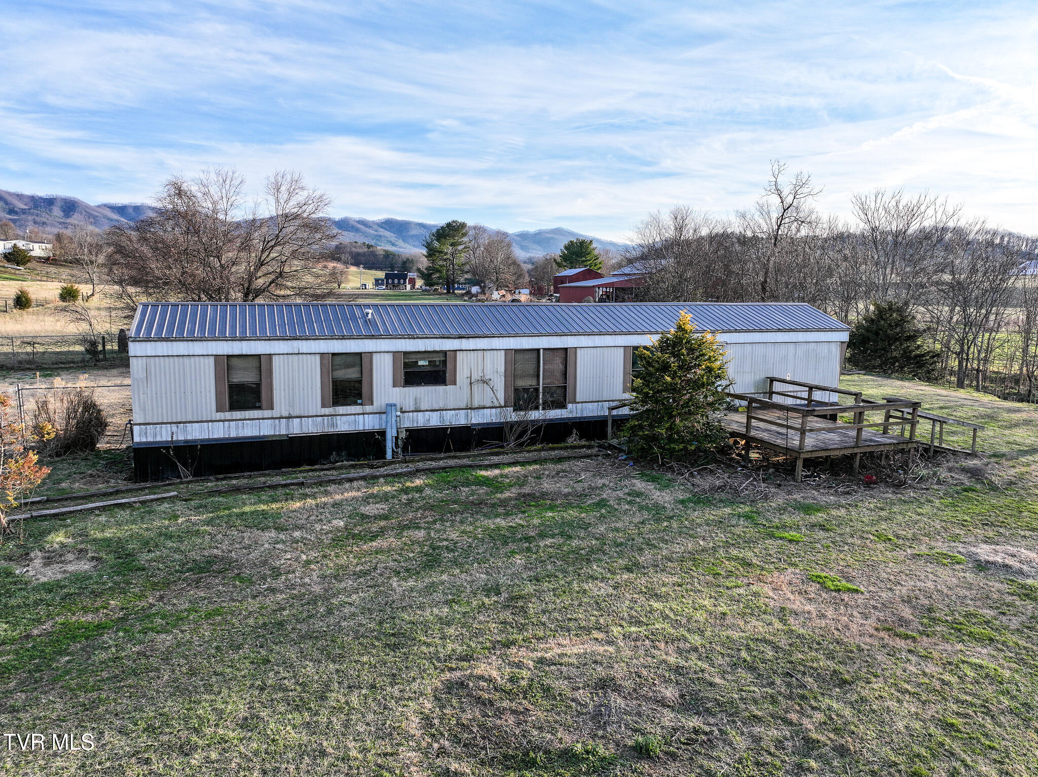 1806 Nolichuckey Road Greeneville, TN 37743 - Photo 3 of 49 DJI_20250214172329_0453_D