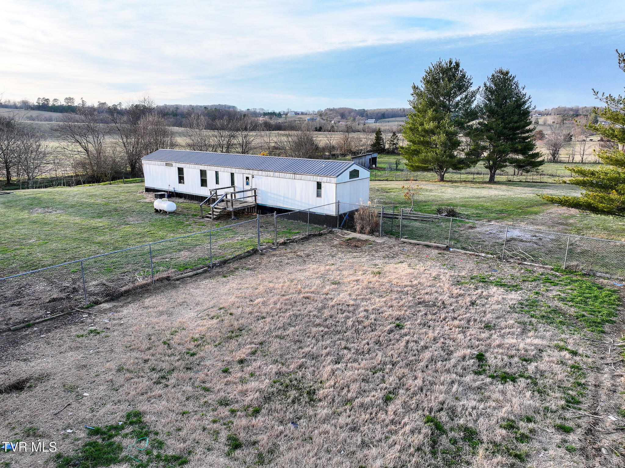 1806 Nolichuckey Road Greeneville, TN 37743 - Photo 8 of 49 DJI_20250214173235_0482_D-Edit
