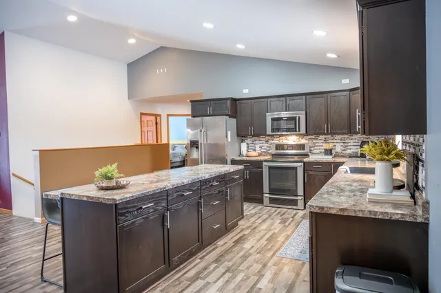 $799,000 | N8444 State Road 80, New Lisbon, WI 53950