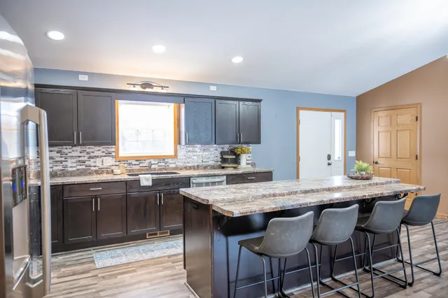 $799,000 | N8444 State Road 80, New Lisbon, WI 53950