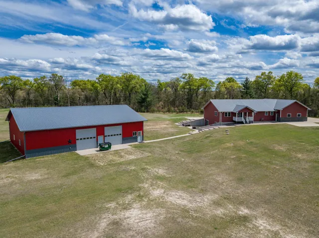 $799,000 | N8444 State Road 80, New Lisbon, WI 53950