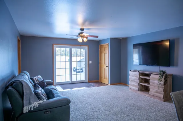 $799,000 | N8444 State Road 80, New Lisbon, WI 53950