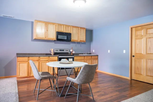 $799,000 | N8444 State Road 80, New Lisbon, WI 53950