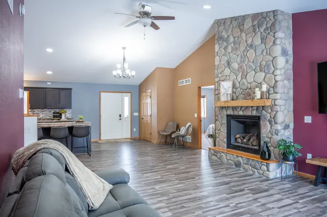 $799,000 | N8444 State Road 80, New Lisbon, WI 53950