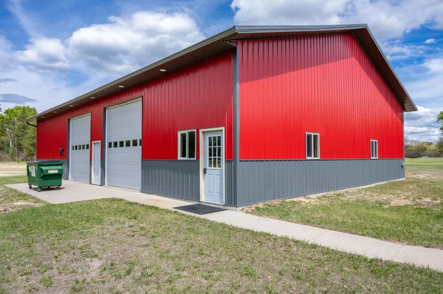 $799,000 | N8444 State Road 80, New Lisbon, WI 53950