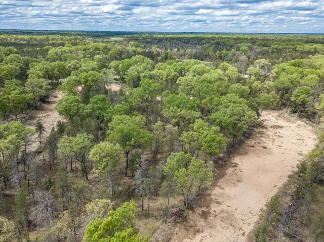 $799,000 | N8444 State Road 80, New Lisbon, WI 53950