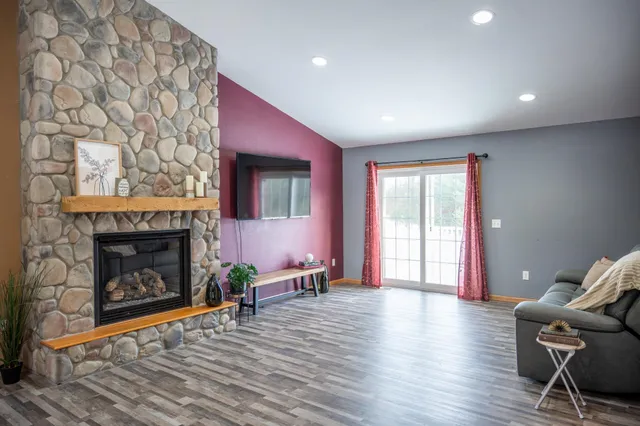 $799,000 | N8444 State Road 80, New Lisbon, WI 53950