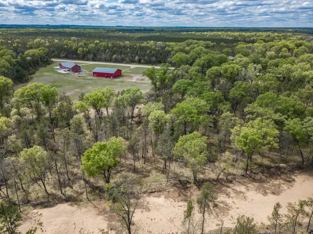 $799,000 | N8444 State Road 80, New Lisbon, WI 53950