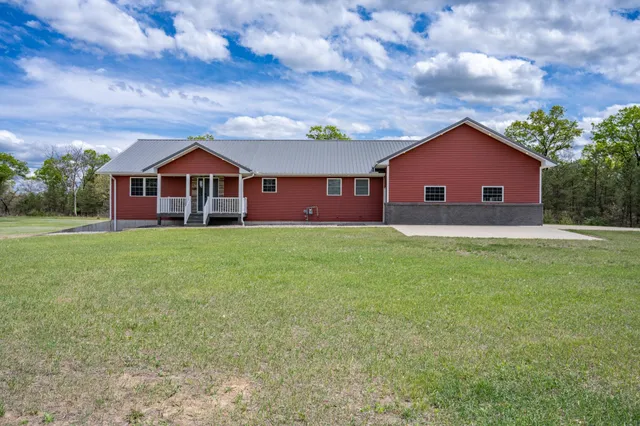 $799,000 | N8444 State Road 80, New Lisbon, WI 53950
