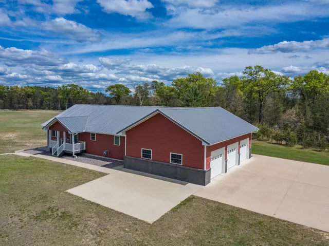 $799,000 | N8444 State Road 80, New Lisbon, WI 53950