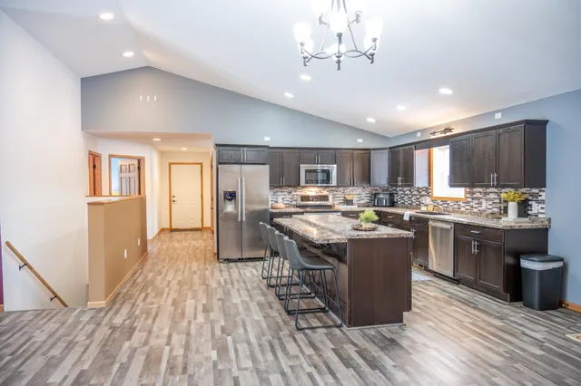 $799,000 | N8444 State Road 80, New Lisbon, WI 53950