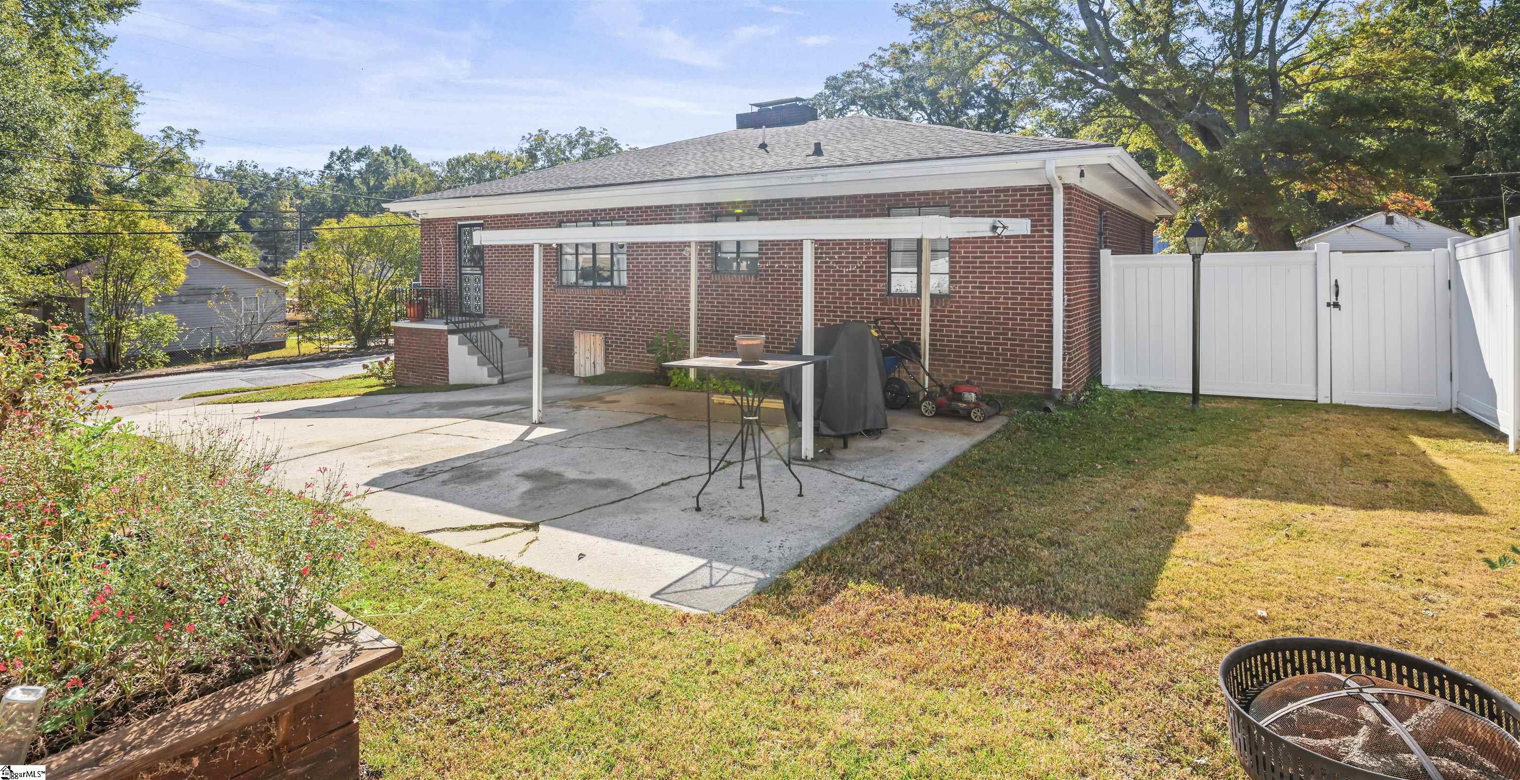 1413 South McDuffie Street Anderson, SC 29624 - Photo 3 of 30