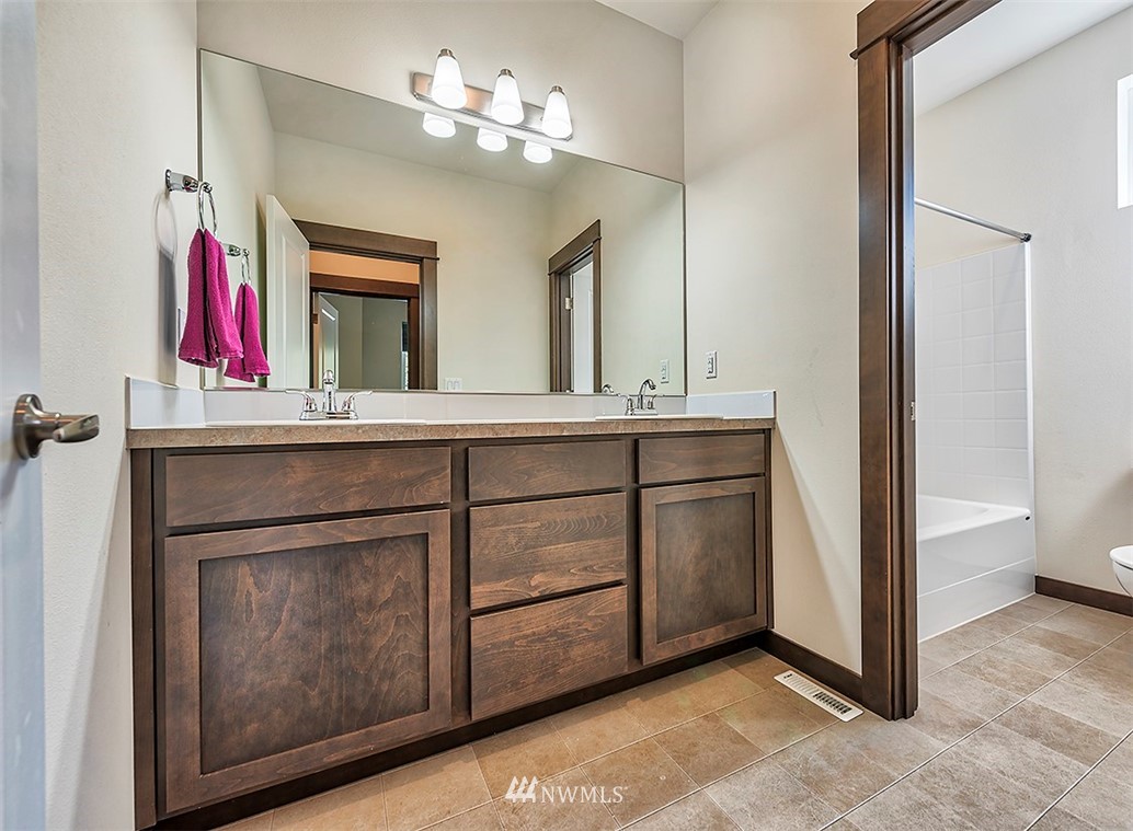 17417 3rd Avenue Southeast Bothell, WA 98012 - Photo 13 of 19