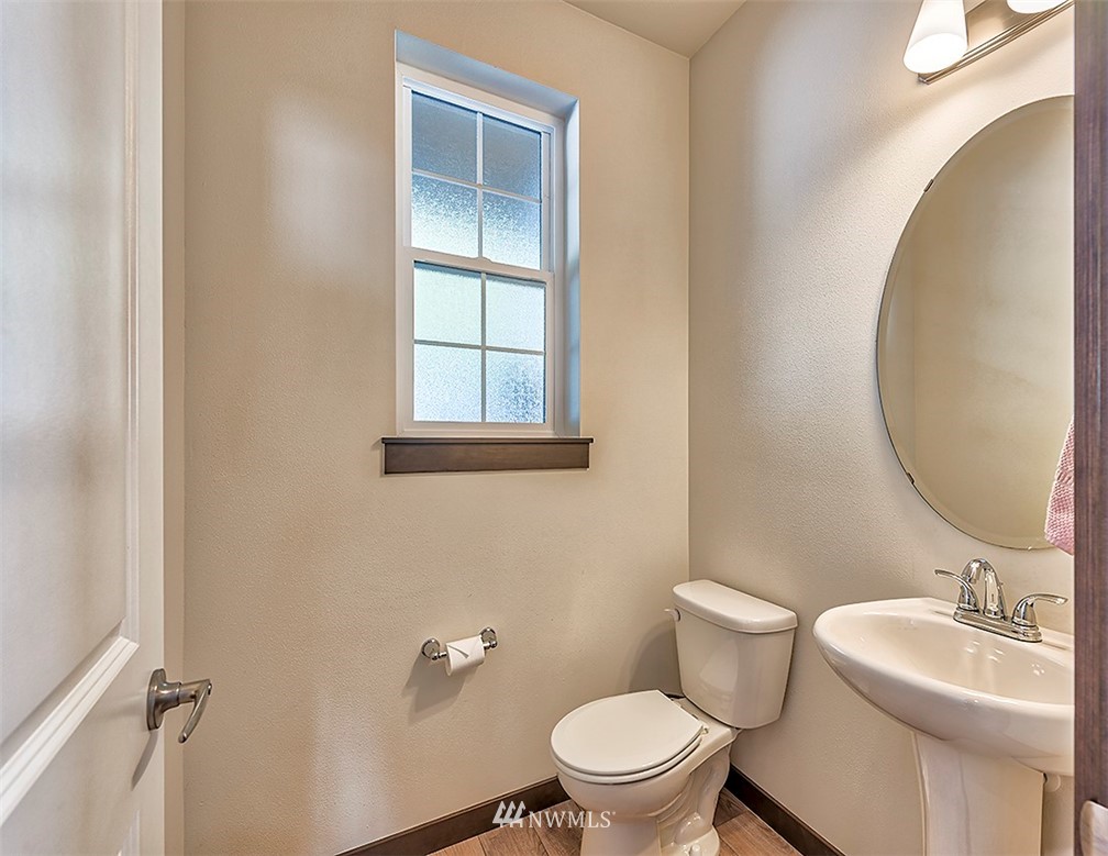 17417 3rd Avenue Southeast Bothell, WA 98012 - Photo 8 of 19