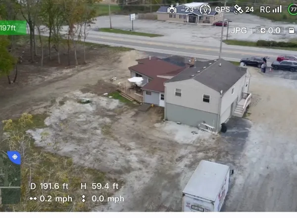 a picture of a yard