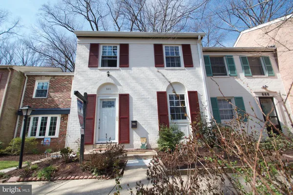 $2,500 | 886 Azalea Drive, Unit 22886, Rockville, MD 20850
