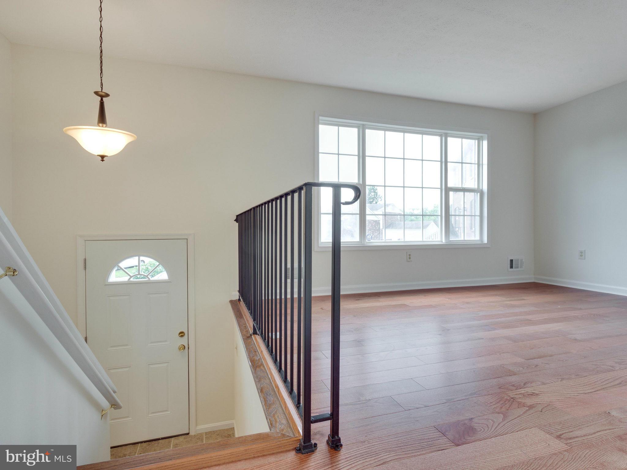 12214 Birchview Drive Clinton, MD 20735 - Photo 7 of 25 Foyer Entry